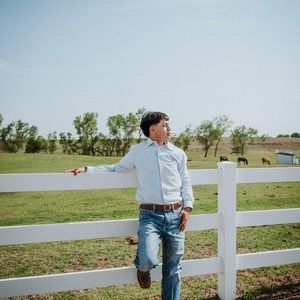 Meet your Posher, Levi